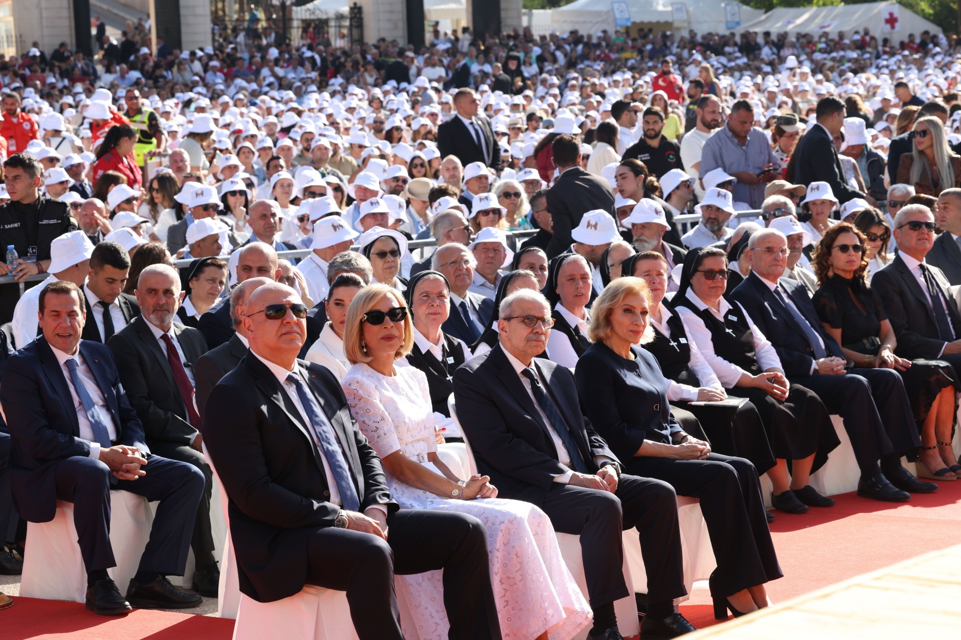 مشاركة الرئيس عون واللبنانية الأولى في قداس إعلان البطريرك الحويك طوباويا في الديمان