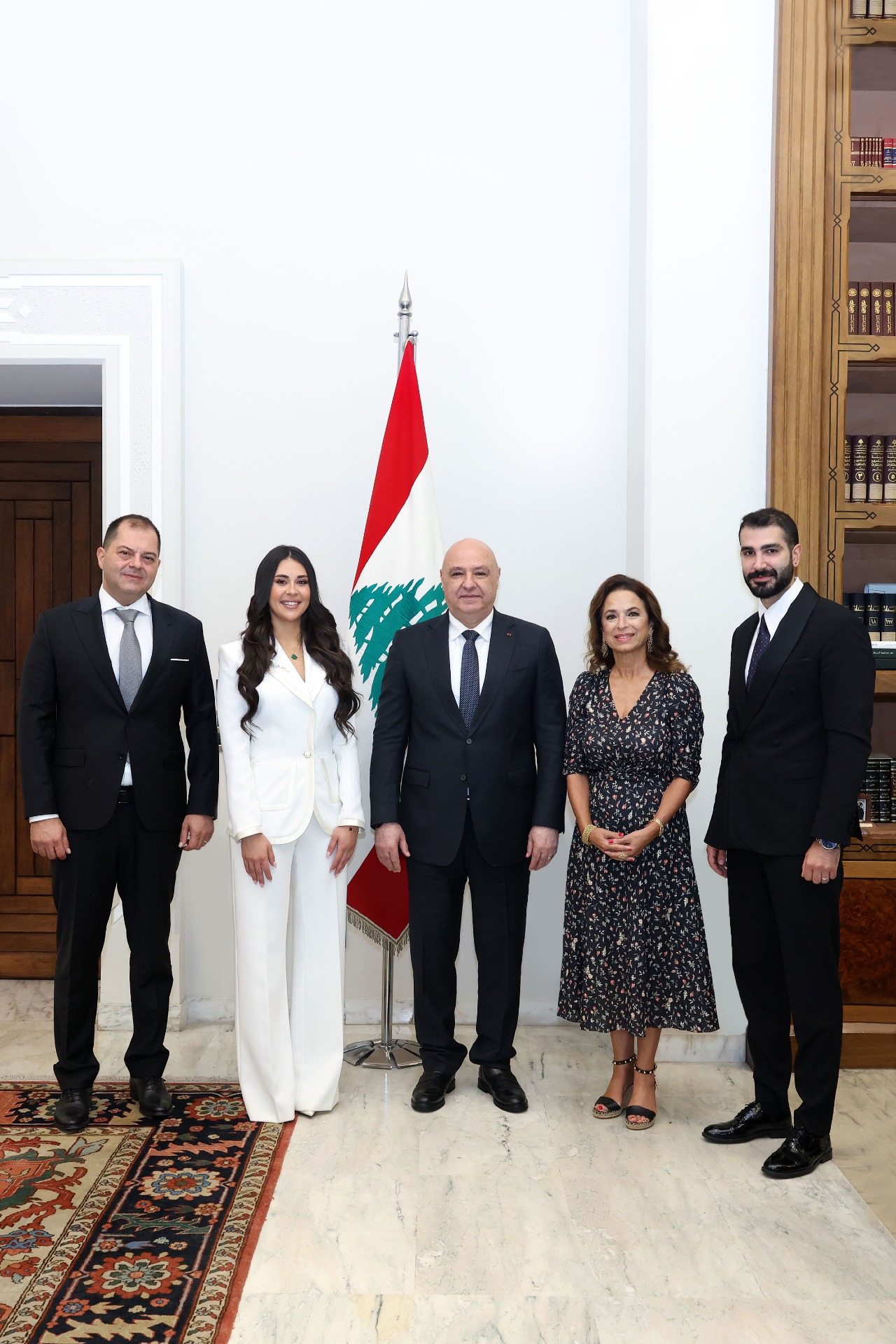 رئيس الجمهورية هنأ ملكة جمال لبنان وتمنى أن تنجح في اثبات قدرة لبنان  على تجاوز المصاعب وابراز الصورة الجميلة لوطن الأرز