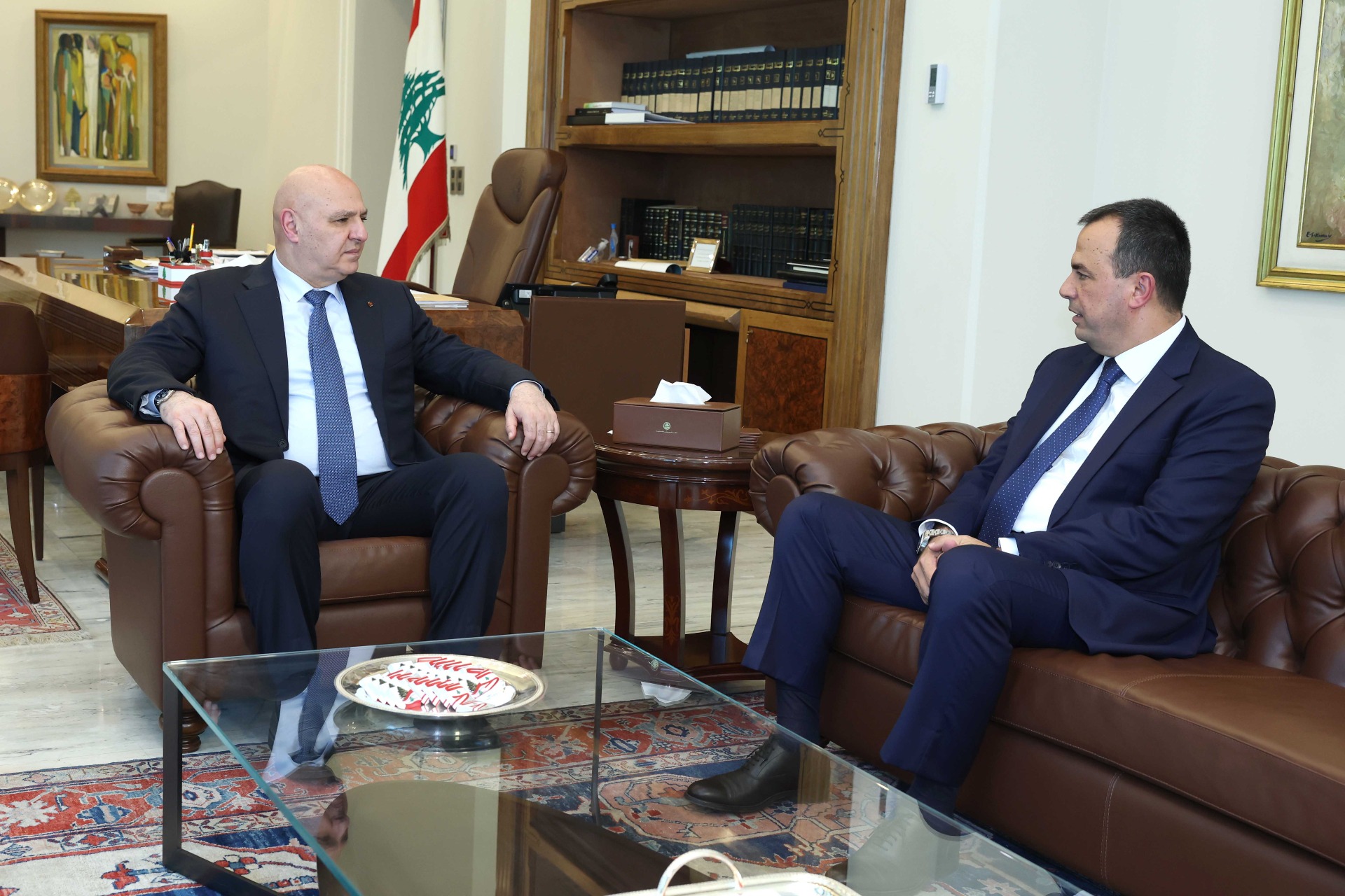 الرئيس عون اطّلع من نقيب المحامين في طرابلس والشمال على الخطوات التي تقوم بها النقابة بالتعاون مع السلطة القضائية لتسريع إجراءات المحاكمات وتحسين أوضاع قصور العدل في الشمال