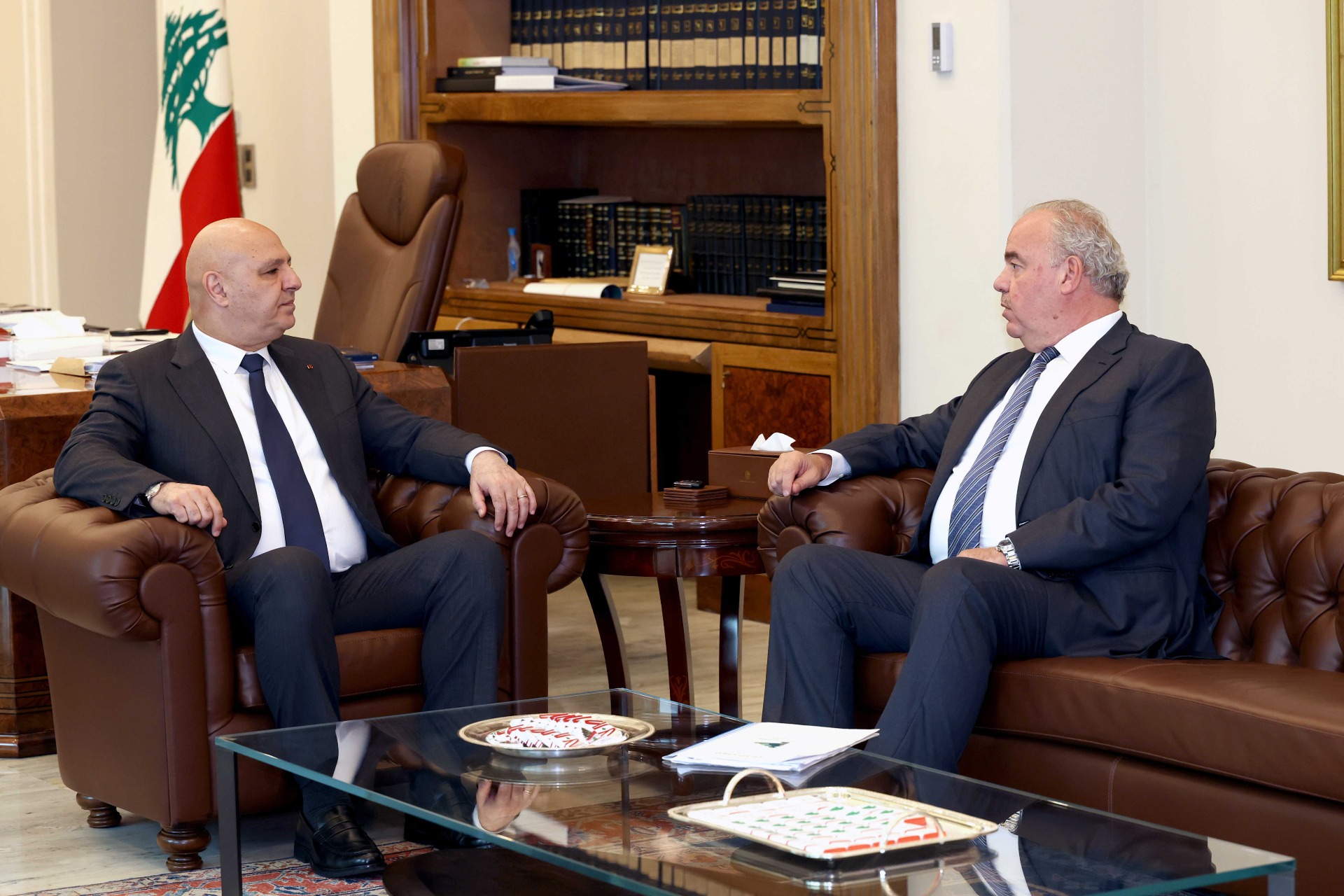 الرئيس عون استقبل وزير الاتصالات وتمّ التأكيد على ضرورة توسيع خدمات الإنترنت عريض النطاق على كامل الأراضي اللبنانية كشرط أساسي للتحوّل الرقمي وتنمية الاقتصاد