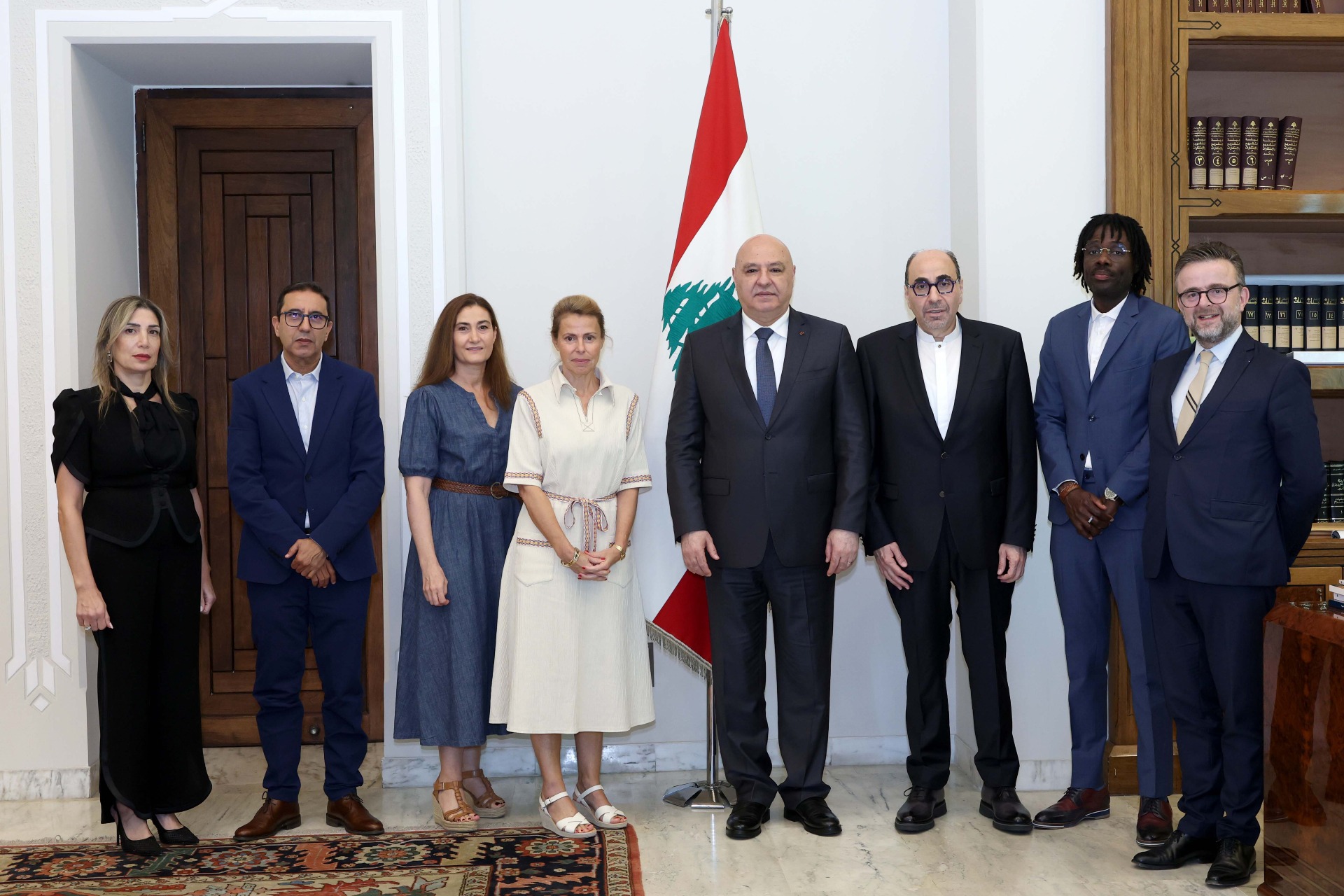 الرئيس عون استقبل وفدا من شركة ساسيم – فرنسا واطلع منه على الدور الذي تلعبه الشركة في حماية حقوق المؤلفين والملحنين وناشري الموسيقى في لبنان والعالم