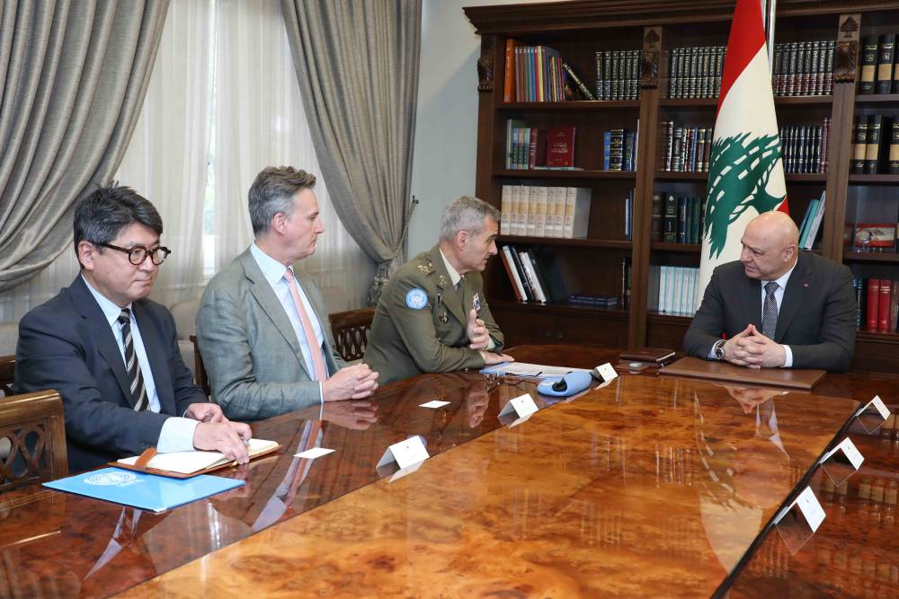 الرئيس عون استقبل قائد القوات الدولية في الجنوب: الجيش اللبناني يواصل انتشاره في القرى والبلدات الجنوبية التي اخلتها إسرائيل والانتخابات البلدية والاختيارية ستحصل في كل الجنوب في 24 أيار المقبل