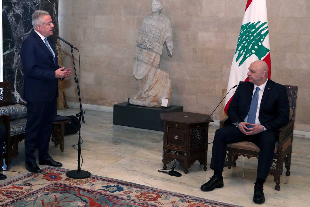 في قصر بعبدا اليوم نقيب المحامين ورئيس ديوان المحاسبة ووفد بلدية العيشية