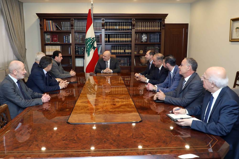 الرئيس عون التقى وفد كتلة الاعتدال الوطني والنائب عطية نقل عنه تأكيده اجراء الانتخابات البلدية في موعدها