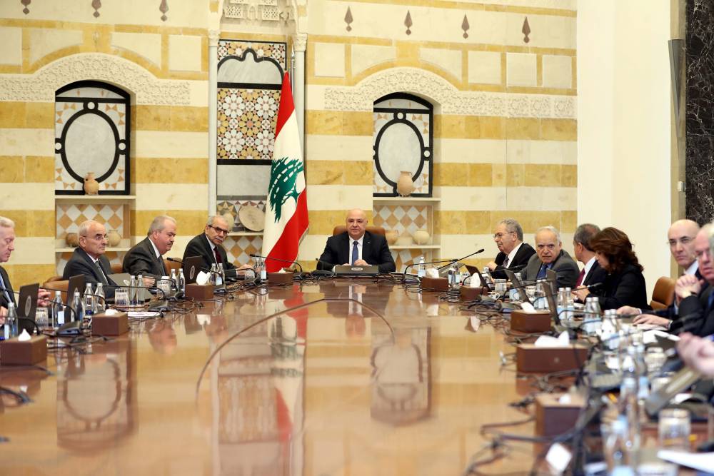 جلسة لمجلس الوزراء في قصر بعبدا قاربت موضوع السلاح وموافقة على تمديد ولاية اليونيفيل