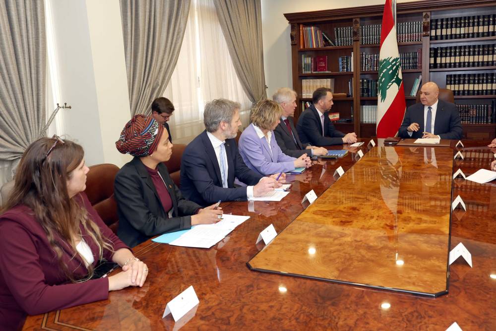    الرئيس عون استقبل وزير الخارجية البلجيكي في بعبدا:  لبنان يرحب بأي دعم أوروبي وبلجيكي لوقف الحرب التي يتعرض لها