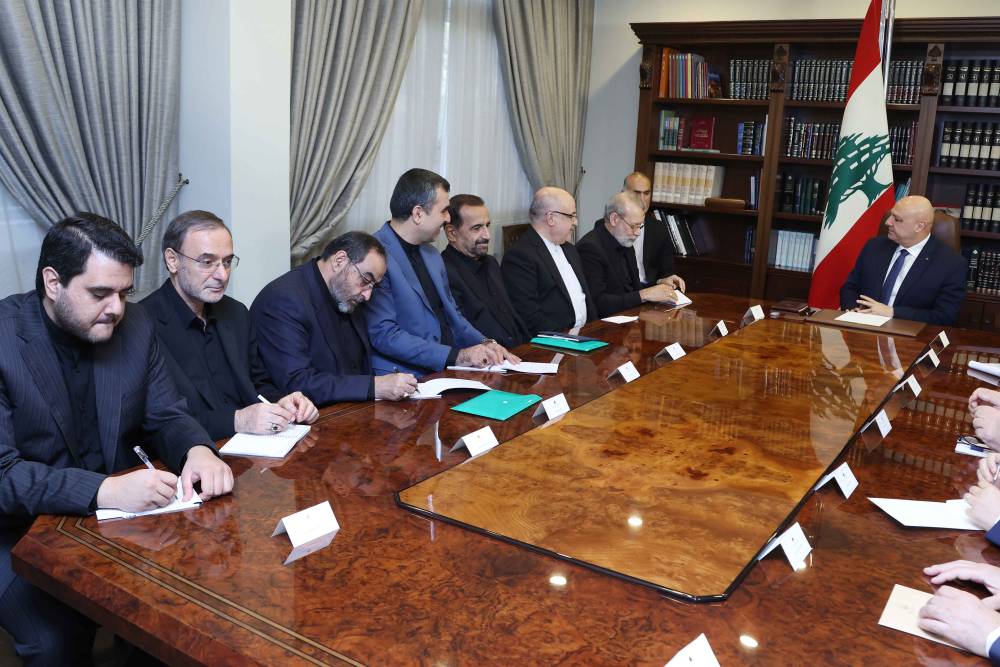 الرئيس عون استقبل الأمين العام للمجلس الأعلى للامن القومي الإيراني علي لاريجاني: لبنان راغب في التعاون مع ايران ضمن حدود السيادة والصداقة القائمين على الاحترام المتبادل واللغة التي سمعها في الفترة الأخيرة من بعض المسؤولين الإيرانيين غير مساعدة