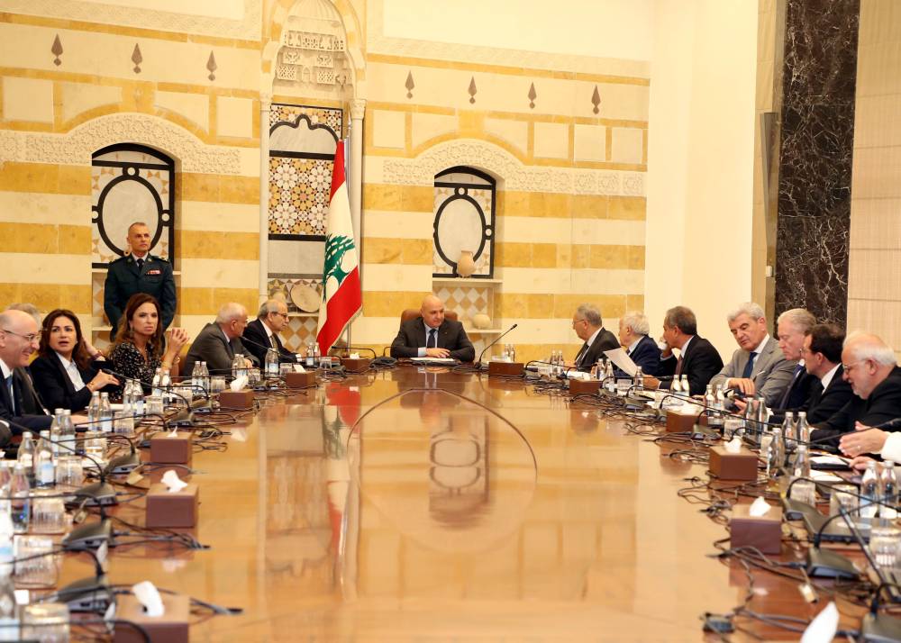مجلس الوزراء وافق على الاهداف الواردة في مقدمة الورقة التي تقدم بها الجانب الاميركي بشأن تمديد وتثبيت اعلان وقف الاعمال العدائية بين لبنان وإسرائيل