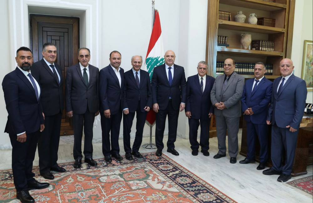 الرئيس عون لوفد اتحاد تجار جبل لبنان:  الثقة العربية والدولية بدأت تعود الى لبنان  والإصلاحات التي تمت هي بداية لمزيد من الخطوات التي يؤمل ان تعيد العافية الى الاقتصاد