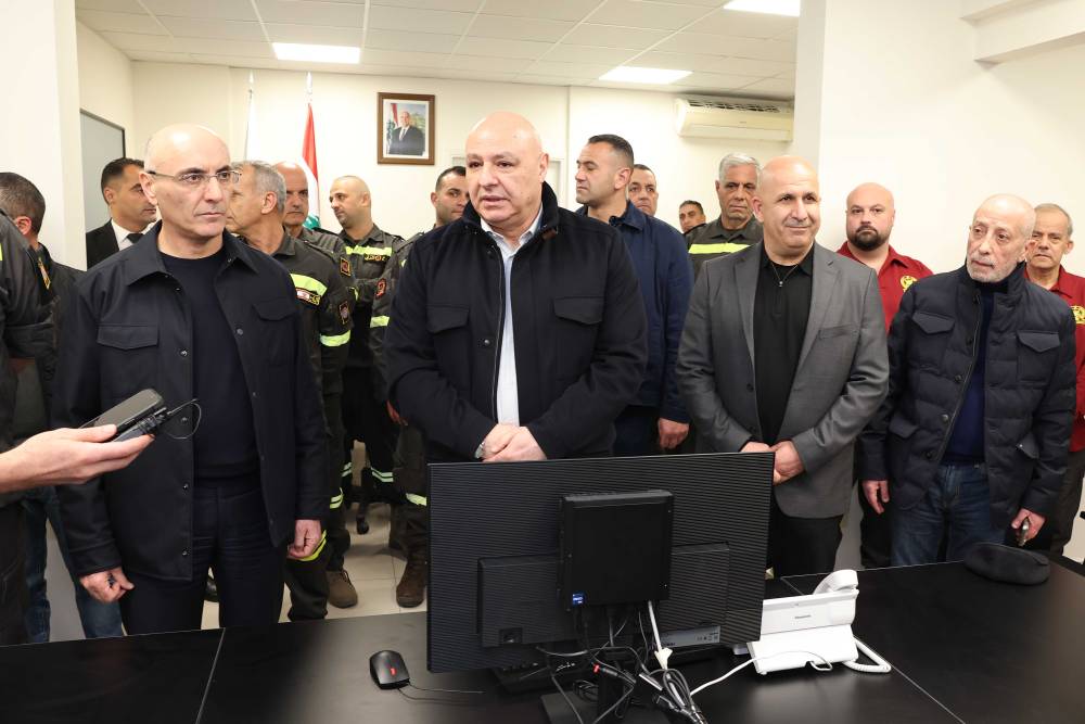 الرئيس عون جال على غرف عمليات الجيش وقوى الامن والدفاع المدني والصليب الأحمر  لمواكبة الإجراءات المتخذة لحفظ الأمن والاستقرار في ليلة رأس السنة