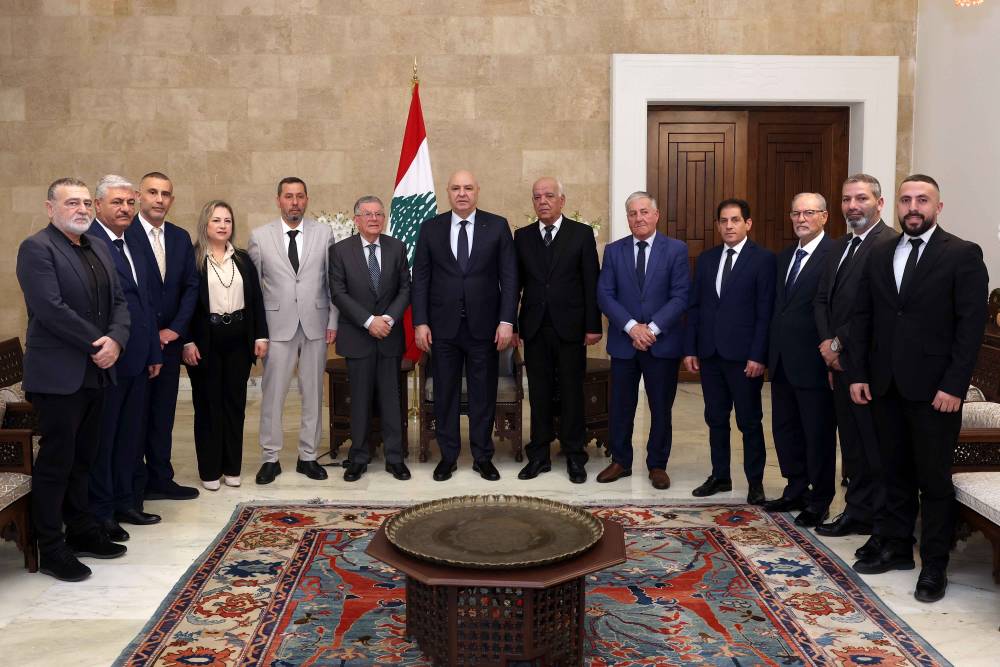 رئيس الجمهورية محيَّيا أبناء الجنوب وبلدة رميش على تشبثهم في ارضهم وتجذرهم فيها: اعطيتم الوطن أبلغ واقوى رسائل الصمود والوطنية والتجذر بالأرض كقيمة وهوية