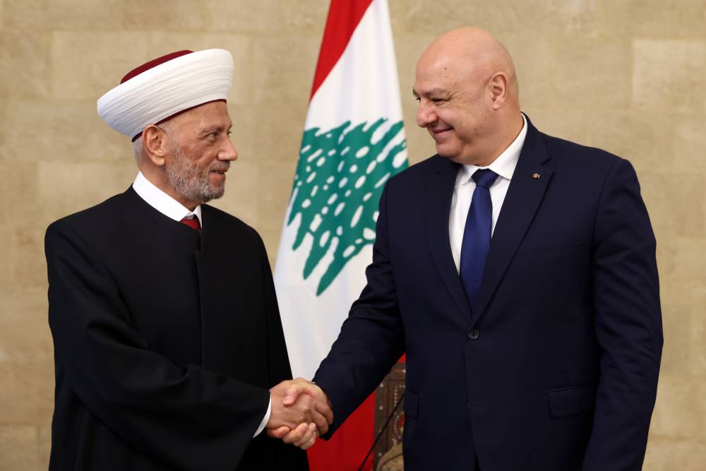 الرئيس عون أمام مفتي الجمهورية ومفتيي المناطق: نحن أمام مفترق طرق مفصلي وقد يكون مصيريا ووحدتنا وتعاوننا وتضامننا هم الأساس