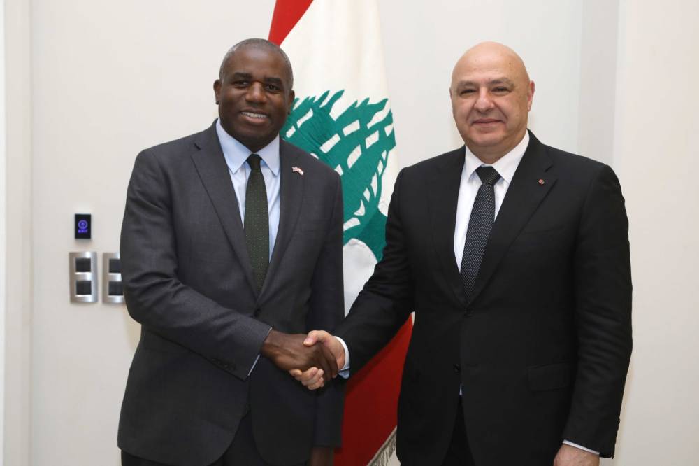 الرئيس عون استقبل وزير الخارجية البريطاني:  الأوضاع الراهنة في لبنان والمنطقة تفرض بقاء اليونيفيل لتطبيق القرار 1701