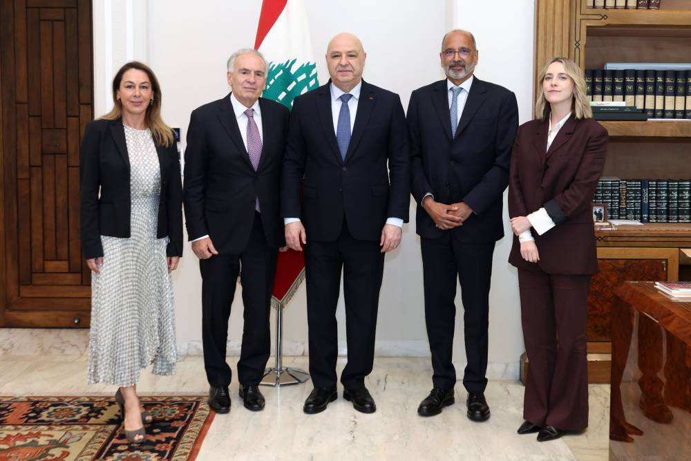 رئيس الجمهورية التقى المبعوث الشخصي للأمين العام للأمم المتحدة  المعني بنزاع الشرق الاوسط وتداعياته جان آرنو