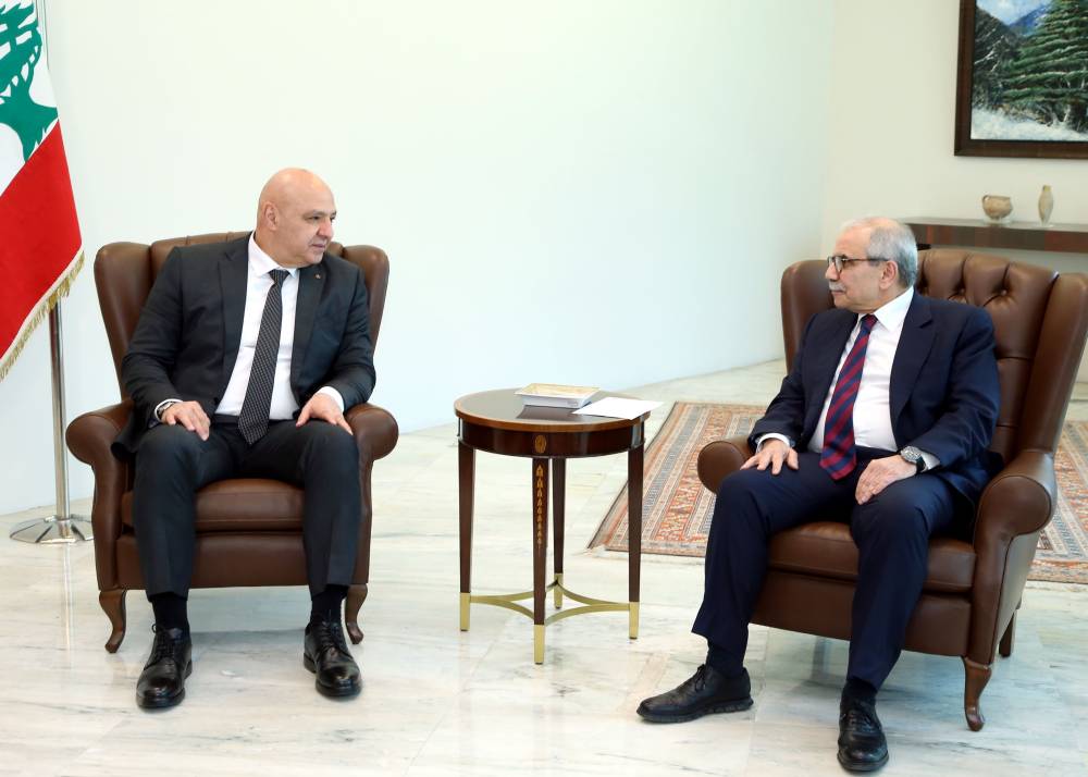الرئيس عون بحث والرئيس سلام في قصر بعبدا التمديد لقوات اليونيفيل وموضوع التعيينات الإدارية والهيئات الناظمة وتفعيل عمل الإدارات الرسمية