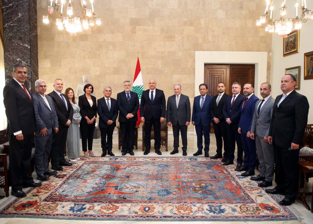 الرئيس عون استقبل رئيس بلدية بعبدا: على البلديات مسؤولية في تنفيذ المشاريع لاعلاء شأن المناطق