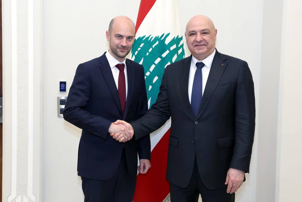 الرئيس عون استقبل وزير الخارجية الفرنسي  وثمّن الدور الذي تقوم به فرنسا والرئيس ماكرون لمساعدة لبنان