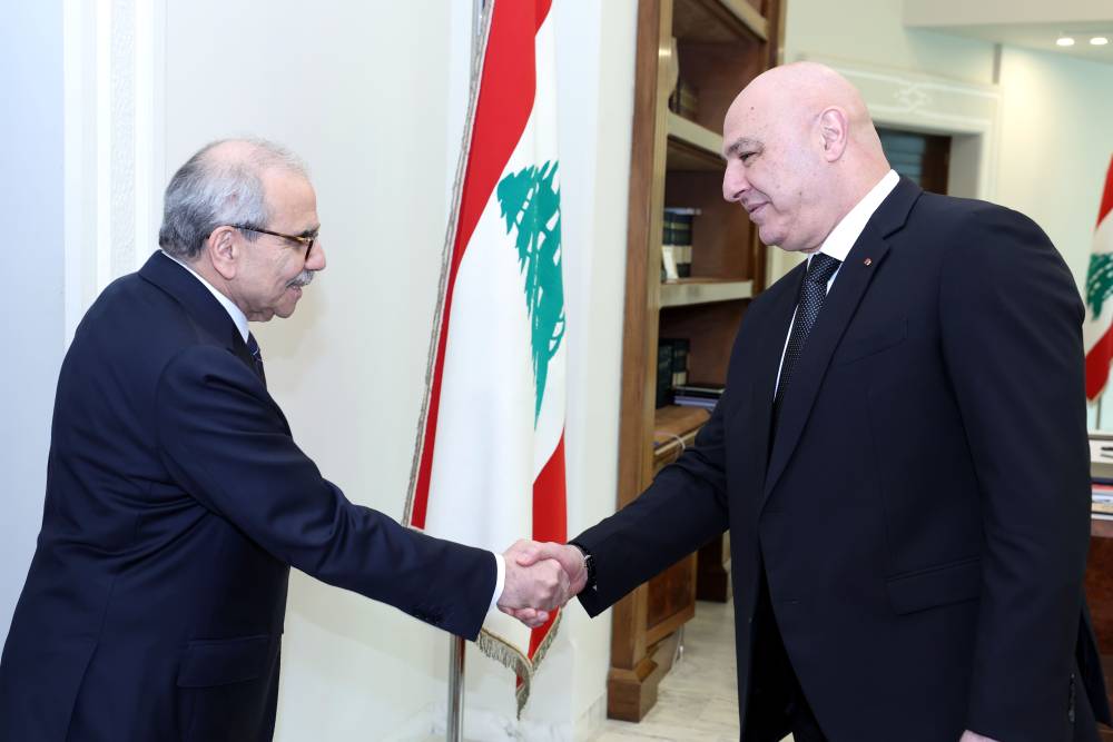 الرئيس عون قيم مع الرئيس سلام الأوضاع الراهنة  وإجراءات رعاية النازحين واتفقا على تعزيز الامن في العاصمة