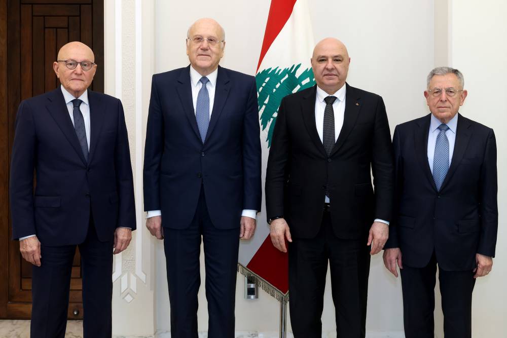الرئيس عون واصل لقاءاته واتصالاته الديبلوماسية لدرء العدوان الإسرائيلي عن لبنان  واطلع من حاكم مصرف لبنان على الإجراءات المالية والنقدية الاحترازية المتخذة