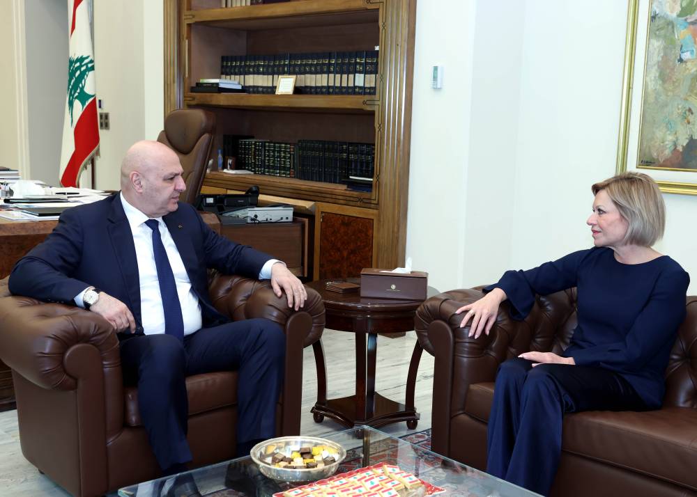 الرئيس عون طلب من بلاسخارت العمل على وقف التمدد الإسرائيلي داخل لبنان  وعرض مع الوزير نصار شؤون وزارته