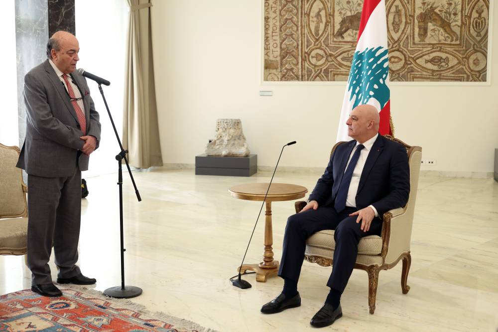 رئيس الجمهورية إستقبل وفد "المنبر الوطني للإنقاذ":  الدولة هي التي تحمي الجميع  وخيارنا بإستعادة الدولة سنكمل به مهما واجهتنا معوقات