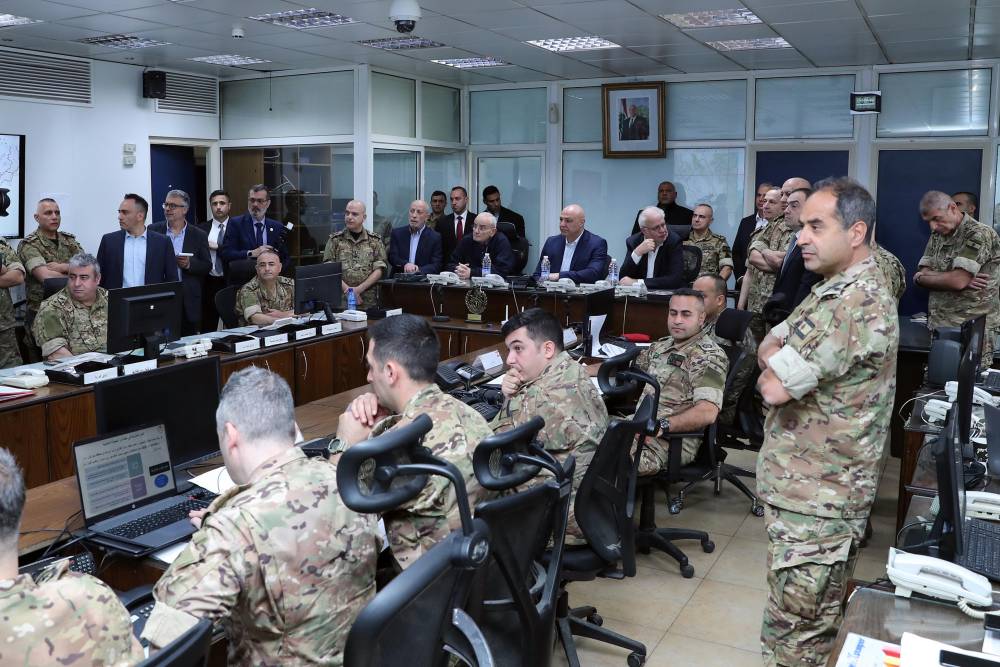 الرئيس عون واكب اليوم الانتخابي منذ الصباح الباكر بجولة على وزارتي الداخلية والدفاع وسراي بعبدا وتلقي شكاوى المواطنين