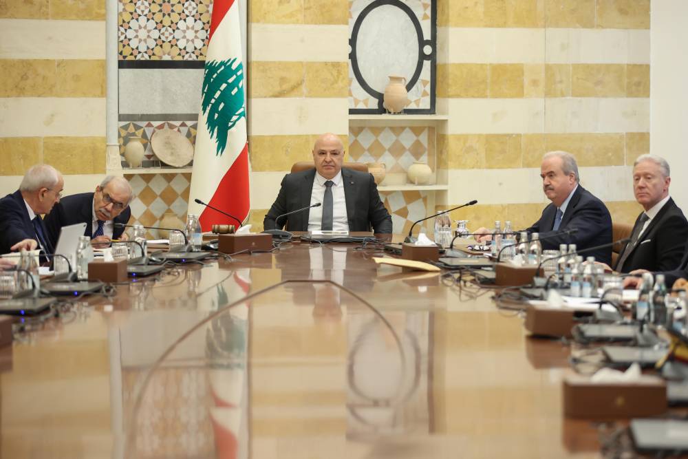 إجتماع للمجلس الاعلى للدفاع في قصر بعبدا برئاسة الرئيس عون,