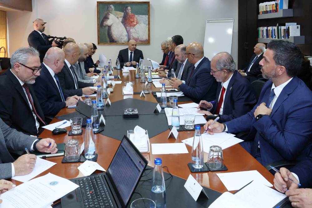 الرئيس عون ترأس اجتماعاً تنسيقياً بين مختلف الوزارات  والهيئات المعنية بمتابعة تداعيات الحرب الإسرائيلية على لبنان