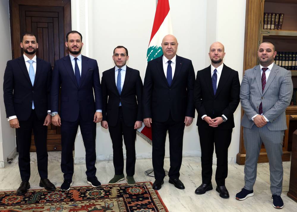 الرئيس عون استقبل وفداً حكومياً ليبياً نقل اليه الرغبة في إعادة تفعيل العلاقات  وفتح أبواب جديدة من التواصل بين البلدين