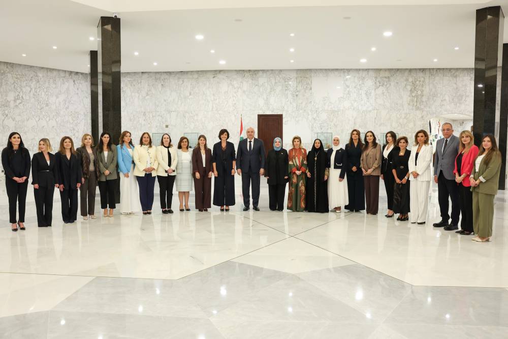 الرئيس عون أمام وفد جمعية السيدات القياديات:  الأمور بدأت تتحرك باتجاه تطوير العلاقات مع سوريا على مختلف الصعد
