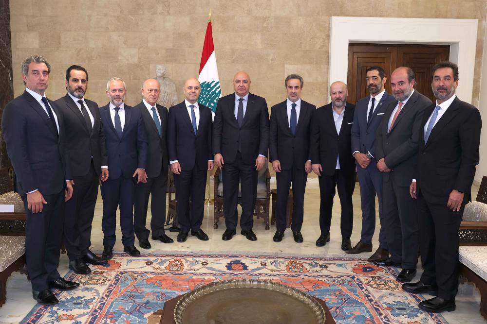 رئيس الجمهورية لوفد من النواب الموقعين على اقتراح قانون تصويت المغتربين:  من حق المنتشرين اللبنانيين بأن يكون لهم الدور التشاركي مع اللبنانيين المقيمين  في القرار السياسي اللبناني من خلال صندوق الإقتراع