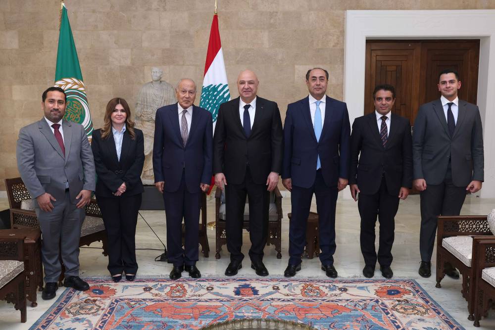 الرئيس عون استقبل الأمين العام لجامعة الدول العربية  وعرض معه الأوضاع في لبنان والمنطقة