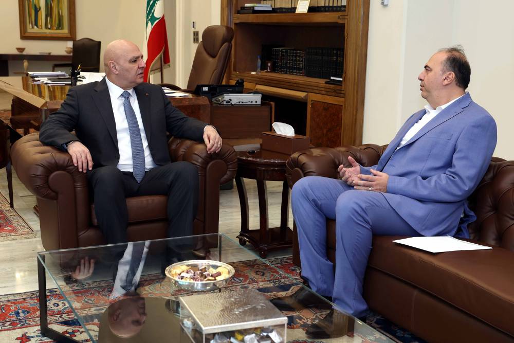 الرئيس عون رحب بالاتفاق بين اسرائيل وحركة "حماس" لانهاء الحرب  وتمنى تجاوب الاسرائيليين مع الجهود الدولية لتحقيق السلام في المنطقة وفق المبادرة العربية