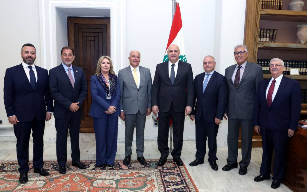 الرئيس عون  تلقى دعوة  لحضور مؤتمر"الشراكة اللبنانية الأميركية للنهضة" وللمشاركة في الاحتفال لمناسبة مرور 150 سنة على وجود الكلدان في لبنان