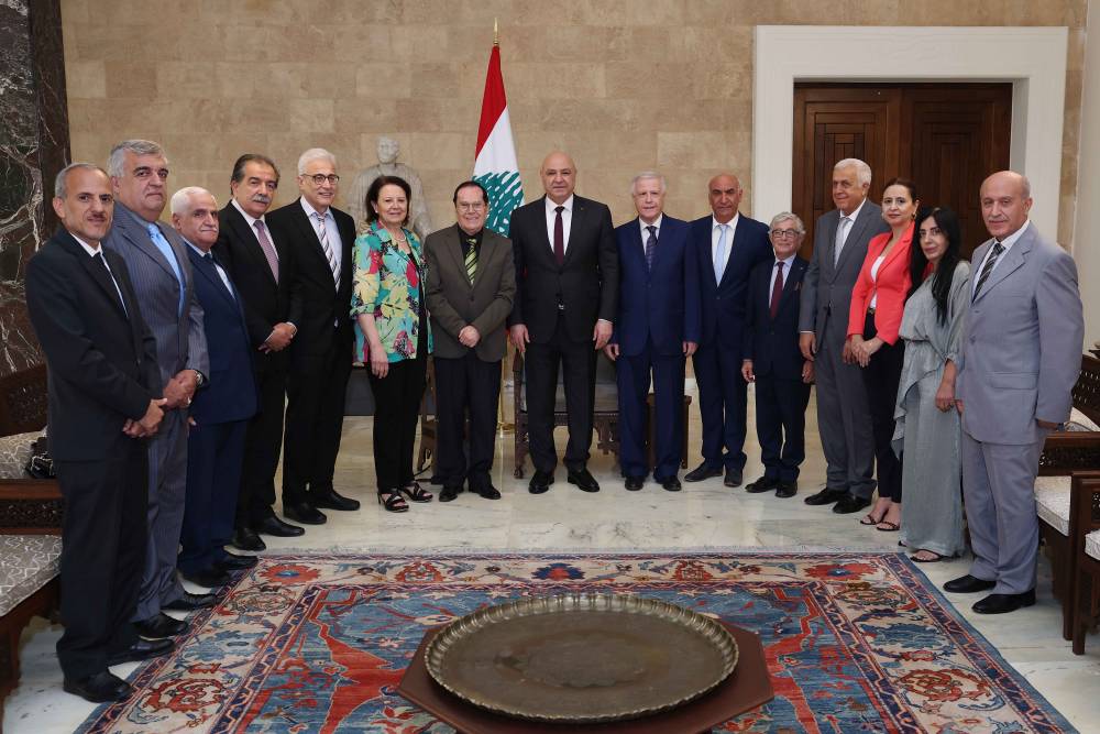 رئيس الجمهورية مستقبلا وفد "هيئة الإسعاف الشعبي": منافع لبنان كثيرة لكن للأسف لا يتم التنافس عليها من اجل الصالح العام بل للمصالح الخاصة